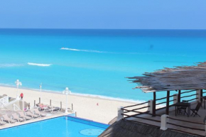 Cancun Plaza - Best Beach